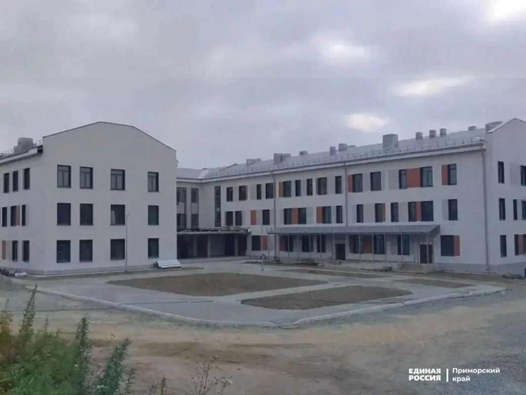 По Народной программе Единой России по всей стране строят и ремонтируют дома культуры, больницы, скверы и общественные пространства