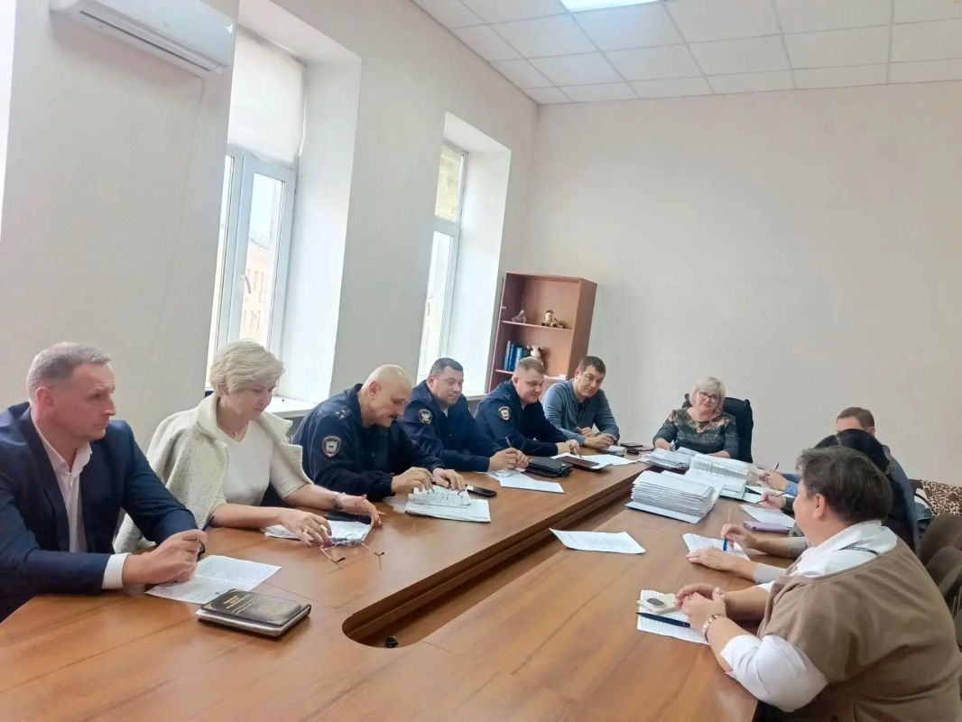 Комиссия рассмотрела 129 вопросов—работа с семьями и подростками идёт системно