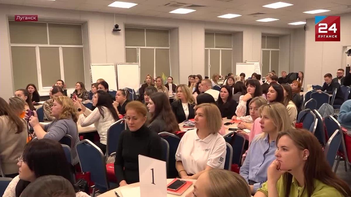 В ЛНР более 100 педагогов-новаторов и советников по воспитанию предложат свои инициативы для региона