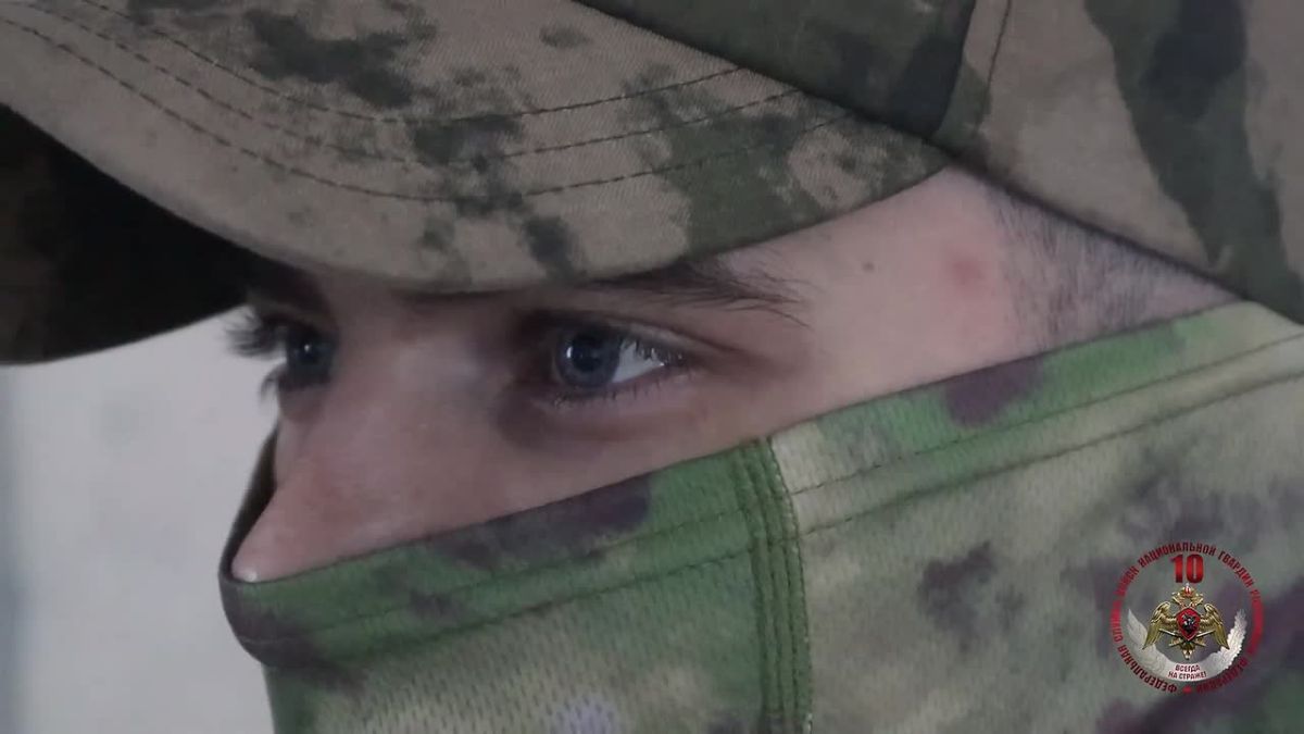 Росгвардейцы почтили память героев в День белых журавлей