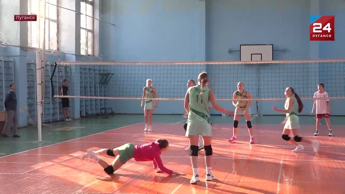 Вместе – к победам: луганская женская волейбольная команда дебютировала на Чемпионате России