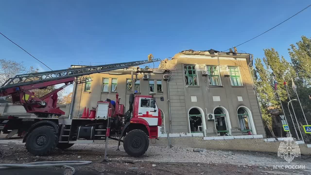 Более 2 тысяч квадратных метров повреждены в результате пожаров после атаки БПЛА на Луганск
