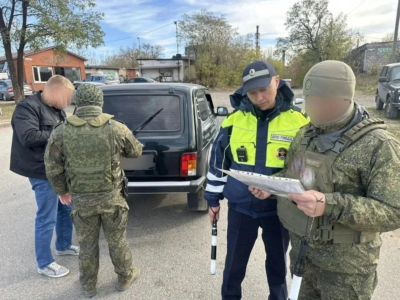 В Алчевске прошел совместный рейд Госавтоинспекции и военной автоинспекции