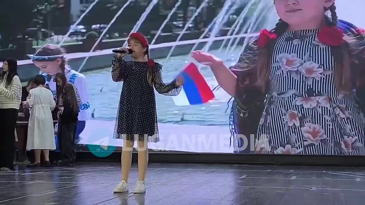 В Луганске состоялся гала-концерт детского вокально-художественного творчества «Ярче вместе»